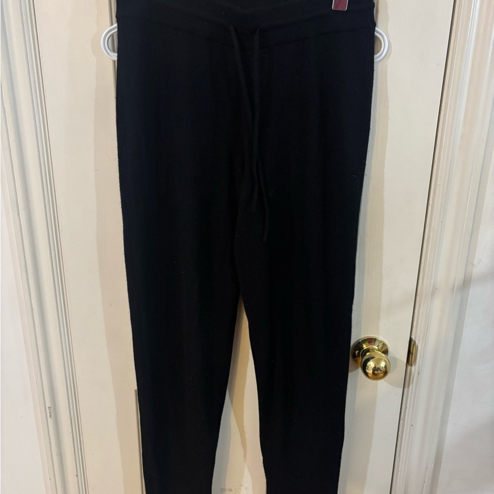 Everlane Black Cashmere Garment accepting offers